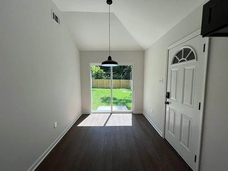 3558 Denver St — Photo 11
