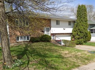 3315 Kaufmann Ave, Dubuque, IA 52002