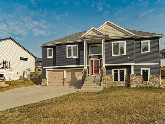 2nd image of 2667 Century Pine Ln NE