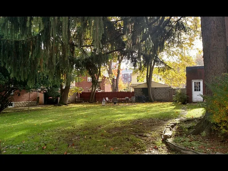 6000 plus square foot yard