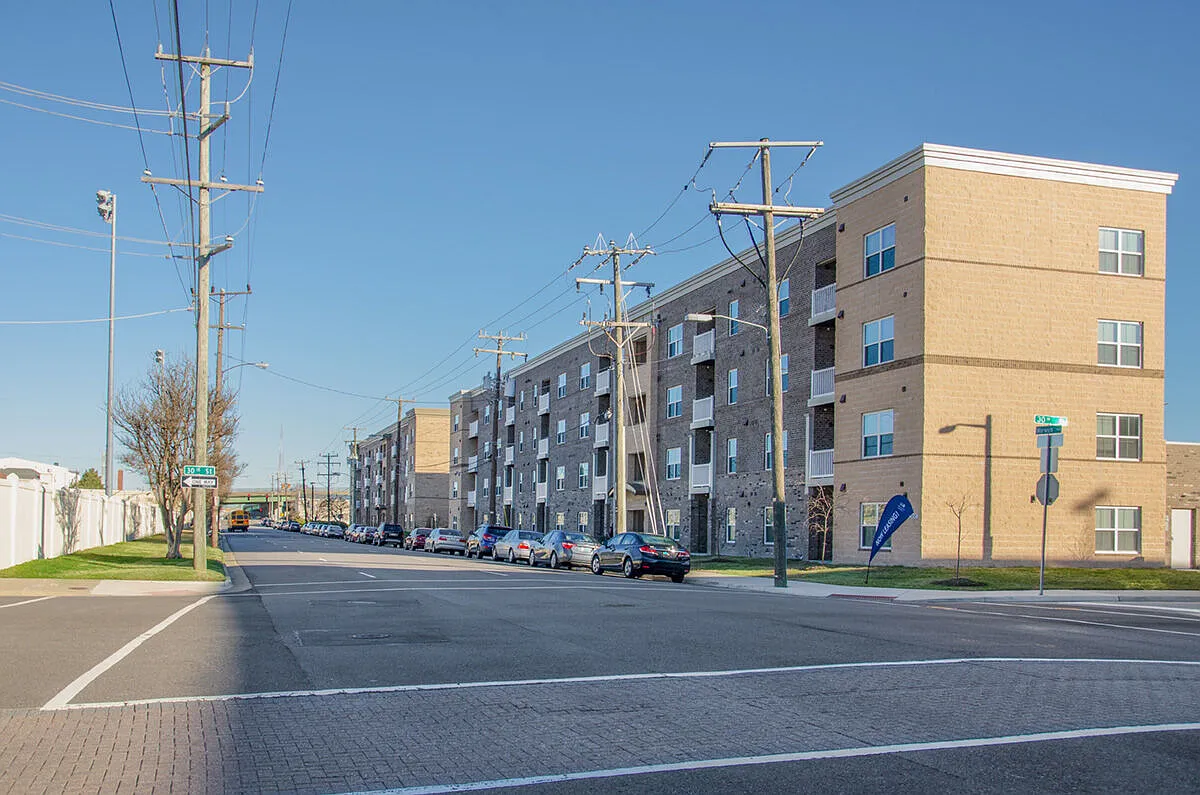 Brennan Pointe I — Photo 2