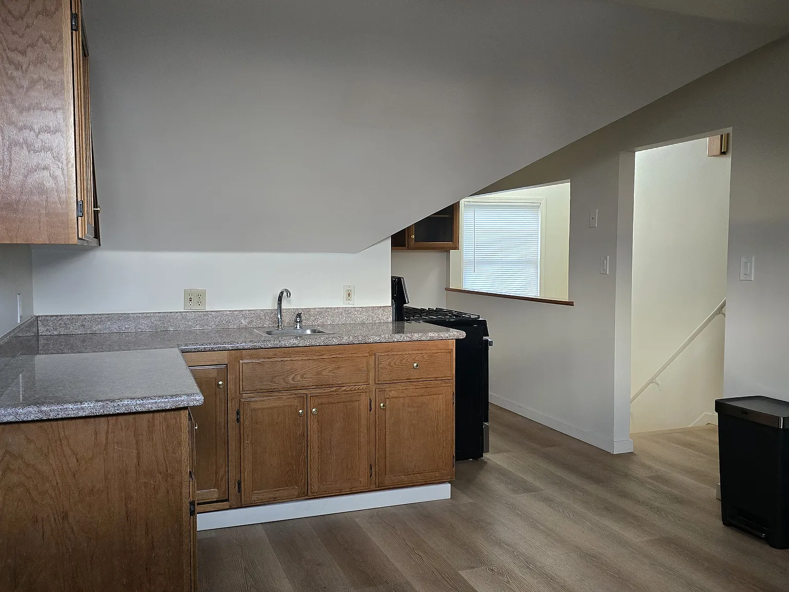 2 bed, 670 sqft, $2,200 — Photo 3