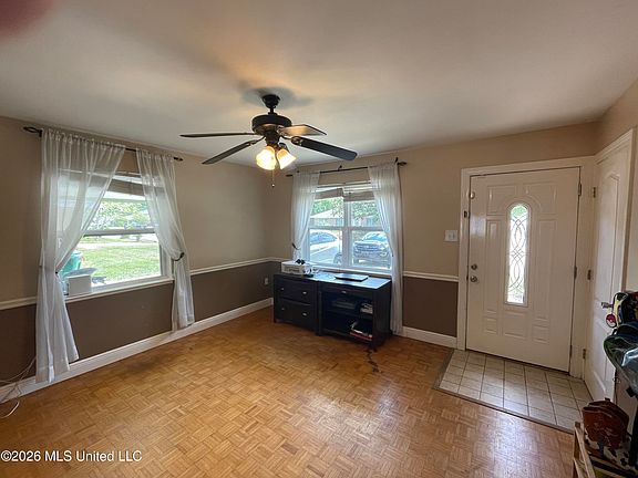3rd image of 2607 Demaret Dr
