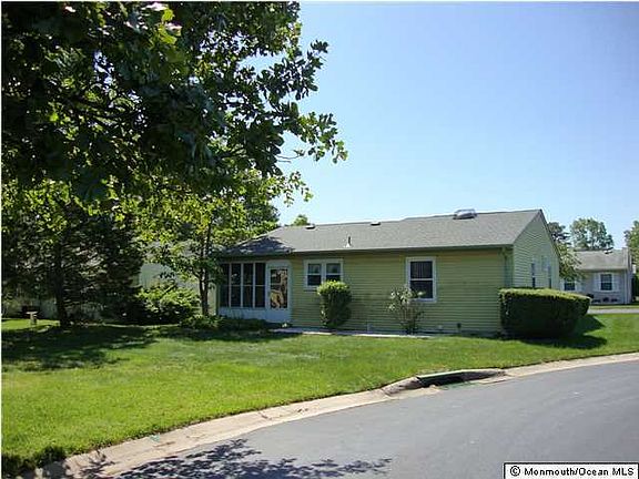 4th image of 55 Westport Drive