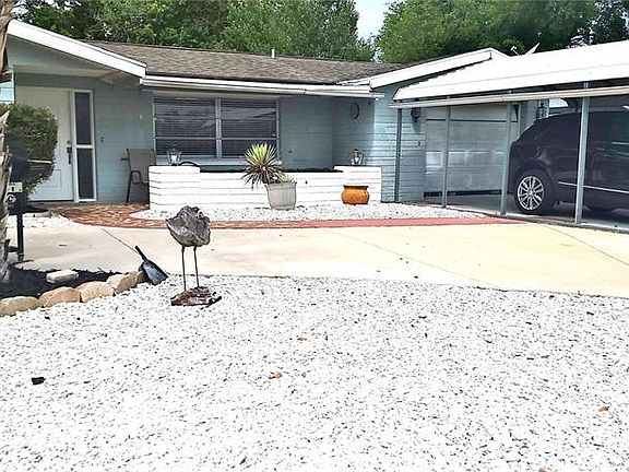 3rd image of 10901 Oldham Rd