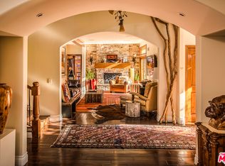 9528 Dalegrove Dr, Beverly Hills, CA 90210