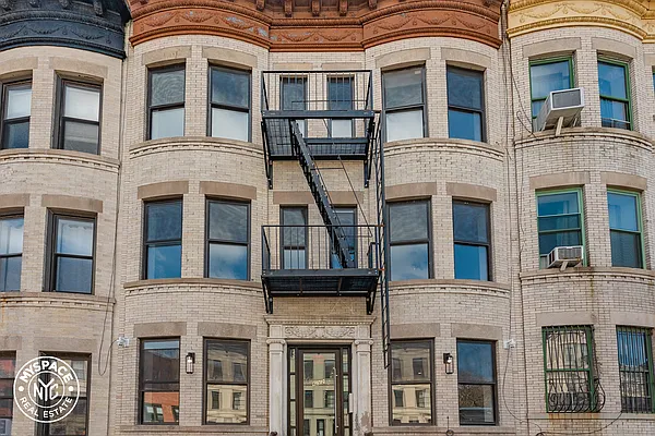 Rented by MySpaceNYC | media 13