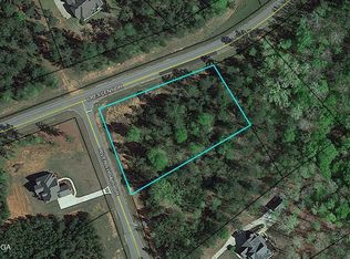 702 Crescent Dr, Forsyth, GA 31029
