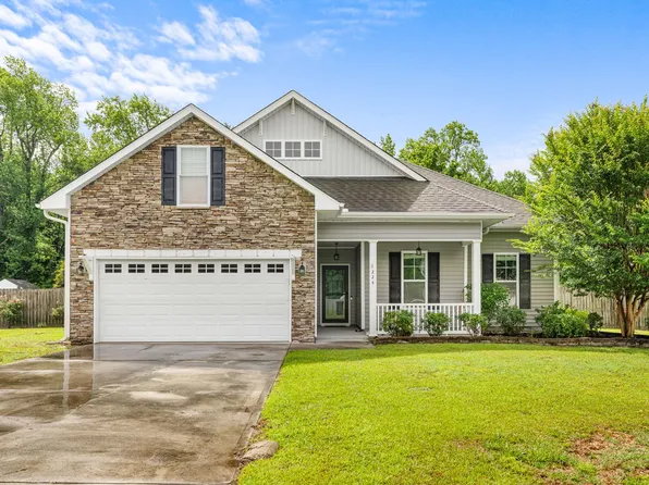 224 Blue Creek Farms Dr, Jacksonville, NC 28540