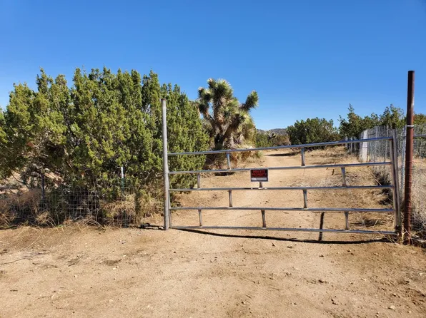 Vic 126 Ste Nearwood Rd, Juniper Hills, CA 93543