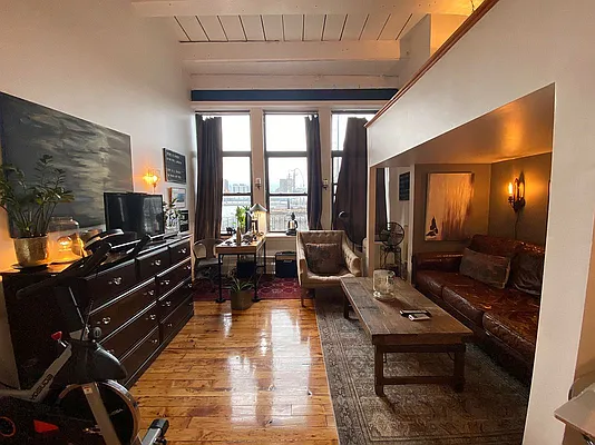 Rented by Dream Space Realty | media 8