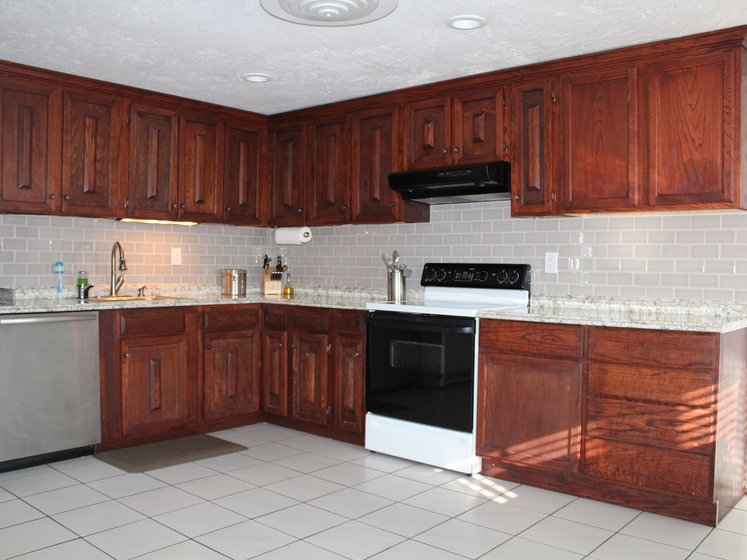 16 White Pine Way, Medford, NY 11763 Zillow