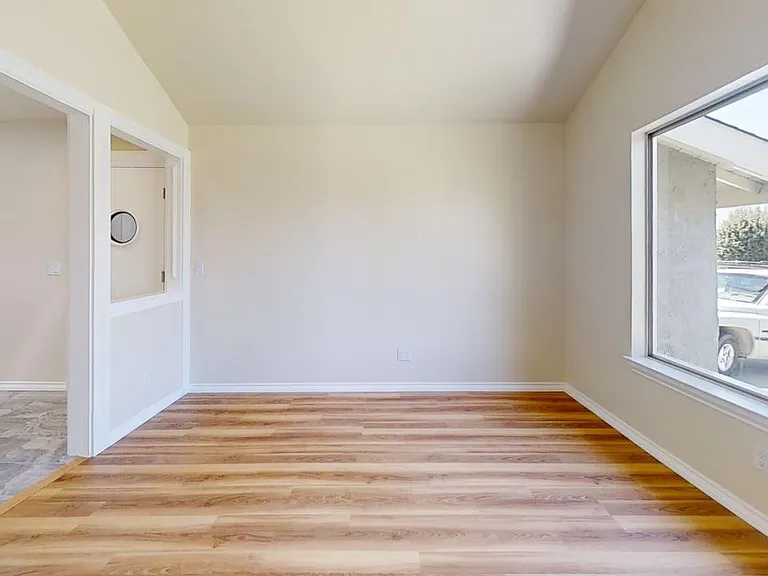 1108 Gumwood Ln — Photo 4