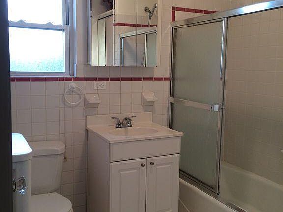 2nd Floor Bathroom