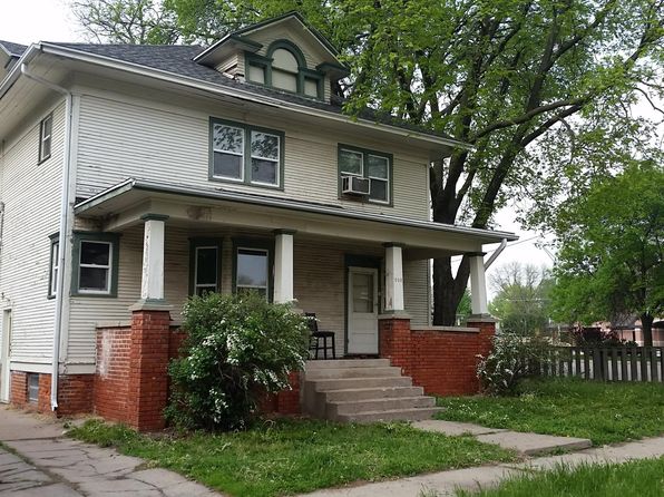 908 W 8th St