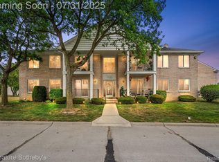 14140 Merriweather St APT 204, Sterling Heights, MI 48312
