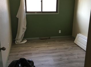 924 Rainbow Ct, Two Rivers, WI 54241