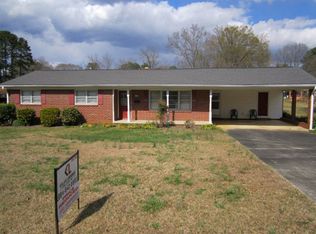 1117 Cornelia Cir, Greenwood, SC 29646