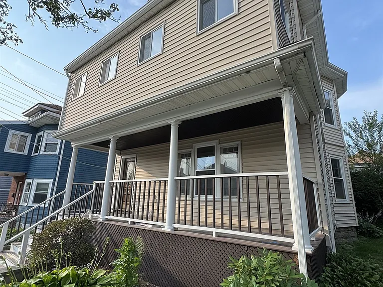 47 Curtis Ave — Photo 8