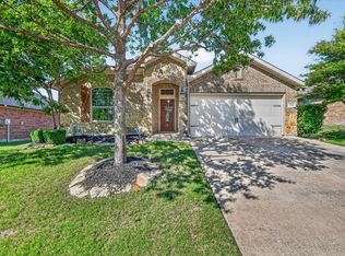 1328 Wysteria Ln, Burleson, TX 76028