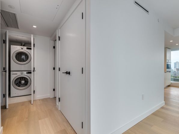2 bedroom rental in Vancouver — photo 13