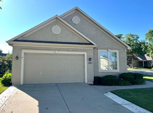1381 Heartwood Dr, Lees Summit, MO 64081