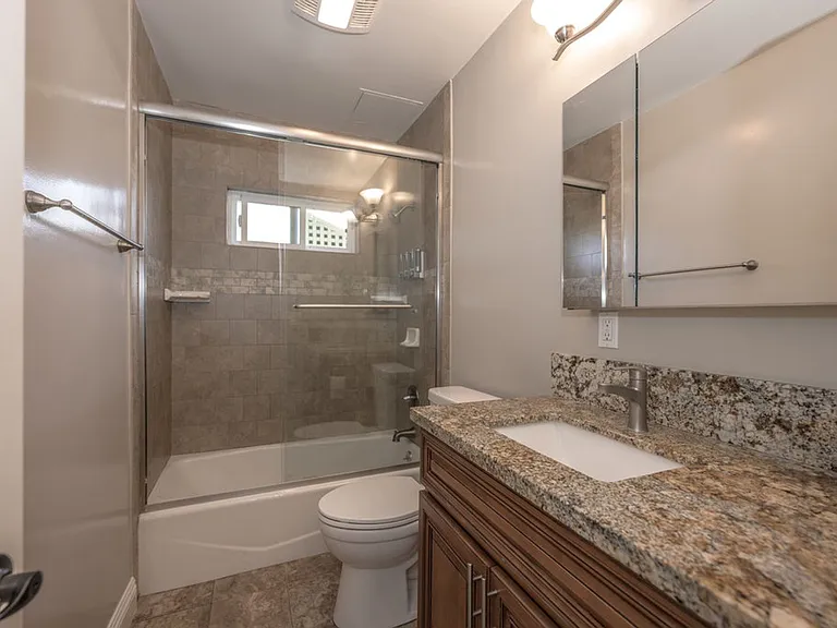 415 E Foothill Blvd #4 — Photo 9