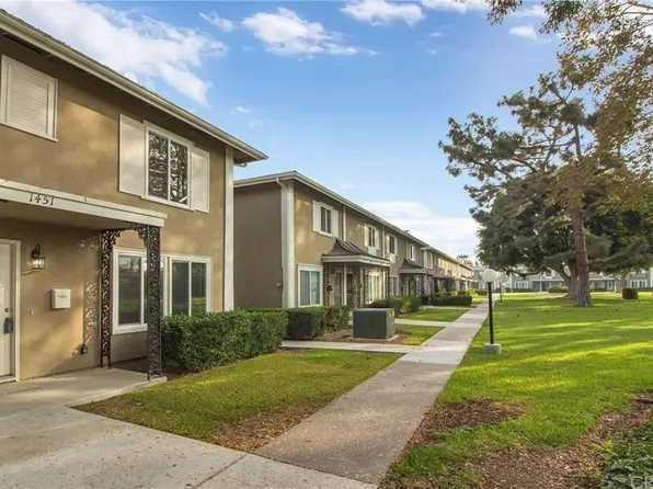 1451 Deauville Pl, Costa Mesa, CA 92626