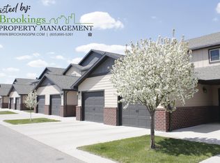 410 Honor Dr, Brookings, SD 57006