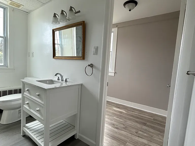 929 Stafford Ave #1 — Photo 12
