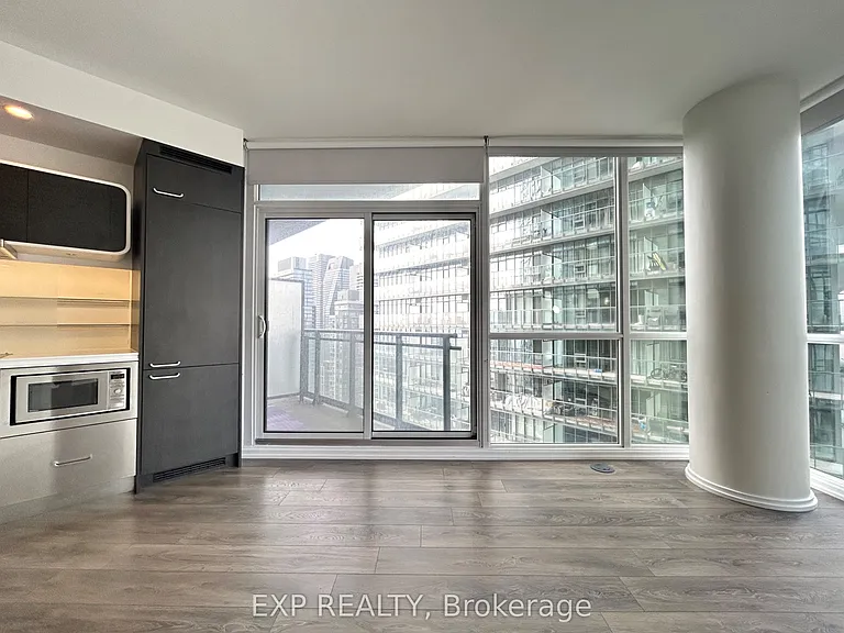 45 Charles St E #3606 — Photo 9