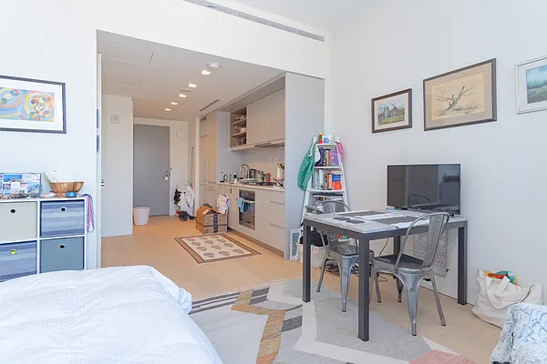 Rented by Oxford Property Group | media 4