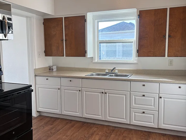 Crescent Dr — Photo 12