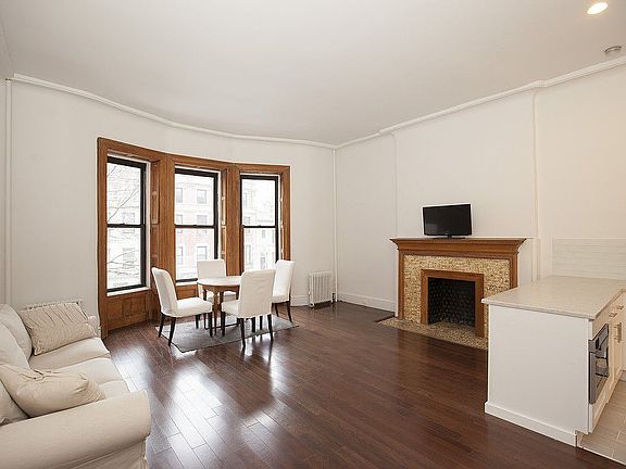 2nd image of 622 W End Ave APT 3