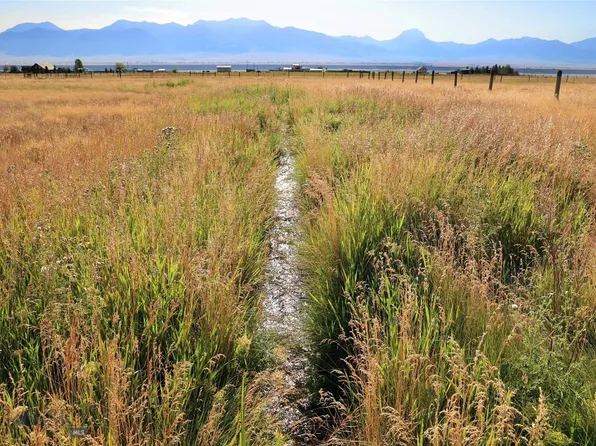 10 Shining Mountains Loop Rd #2, Ennis, MT 59729