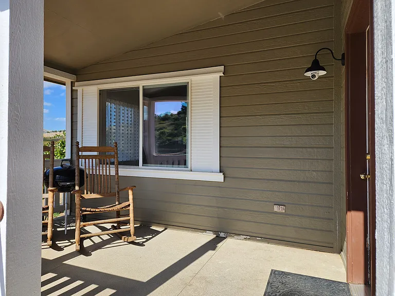 41125 Wade Ln — Photo 3