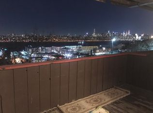 4 Manhattan Pl #2, Cliffside Park, NJ 07010