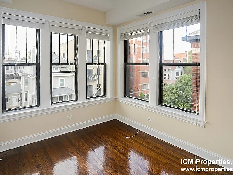 3700 N Wilton Ave #3 — Photo 7