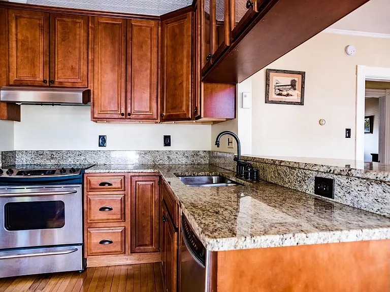 1363 Congress St #1 — Photo 4
