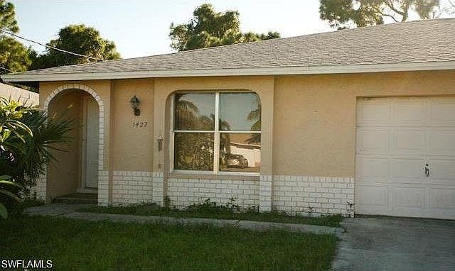 1st image of 1427 SE 24th Ave #1429