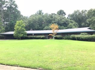 511 Westover Dr, McComb, MS 39648