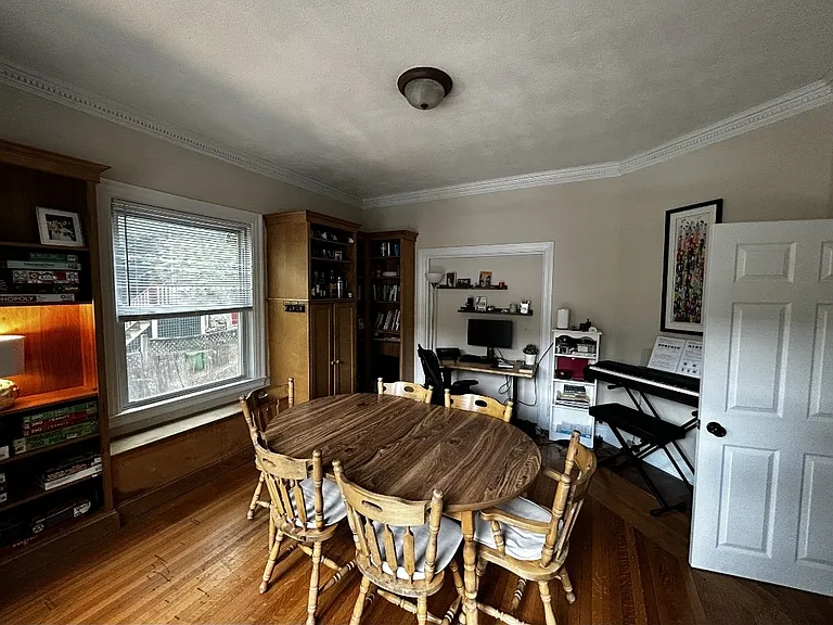 52 Lanark Rd #1 — Photo 11