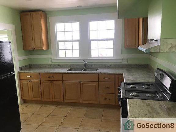 3rd image of 6231 Avenal Ave