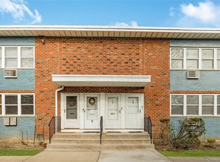 13 Farber Drive #13, West Babylon, NY
