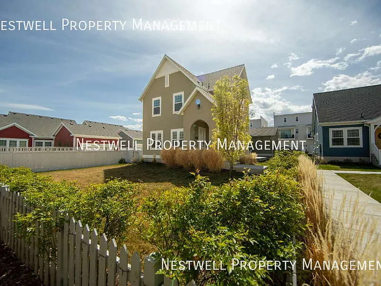 10896 S Gresham Dr — Photo 42