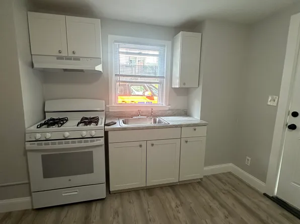 229 Park Ave #6, East Rutherford, NJ 07073