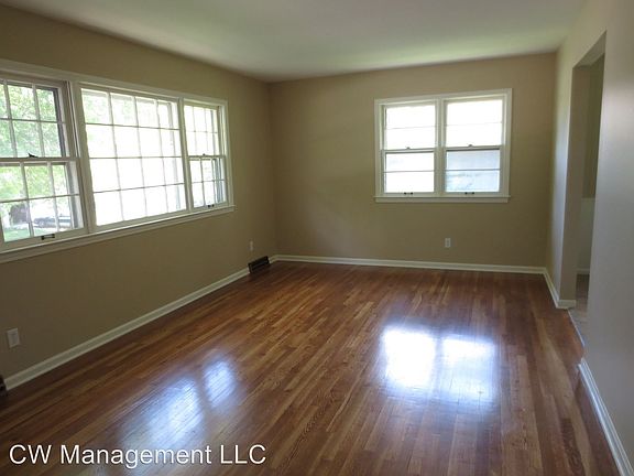2nd image of 10710 Saint Catherines Ln