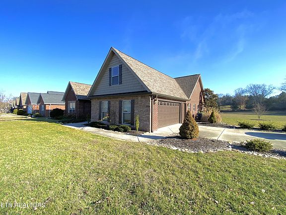 2nd image of 2034 Emma Ln