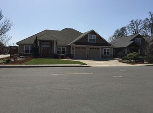 1401 SE Academy St, Dallas, OR