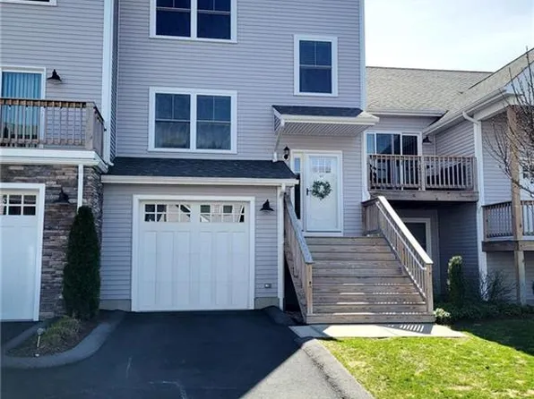 4 Jupiter Ln Unit F, Richmond, RI 02898